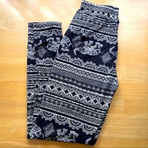 Elephant Leggings NWOT